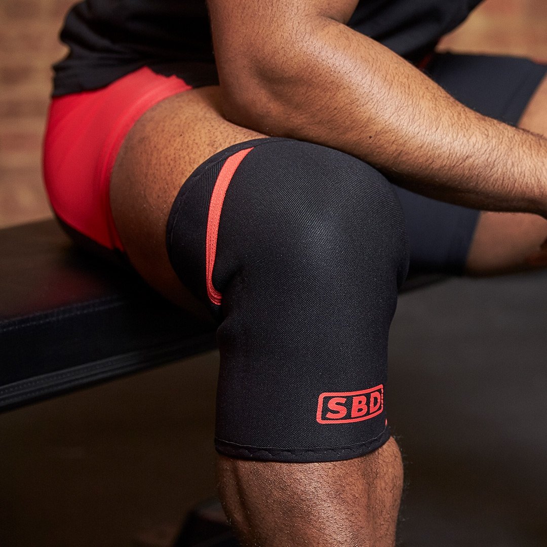 attrezzatura powerlifting, attrezzatura da powerlifting, la migliore attrezzatura da powerlifting, ginocchiere powerlifting, le migliori ginocchiere da powerlifting, ginocchiere squat da powerlifting